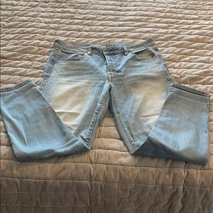American Eagle lighter wash high rise jegging